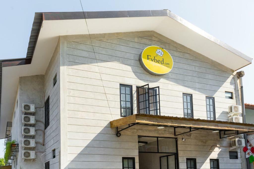 Fybed Aparthotel Semarang Kültér fotó